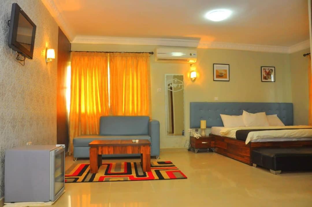 Royal Kaft Hotel Ikorodu Εξωτερικό φωτογραφία